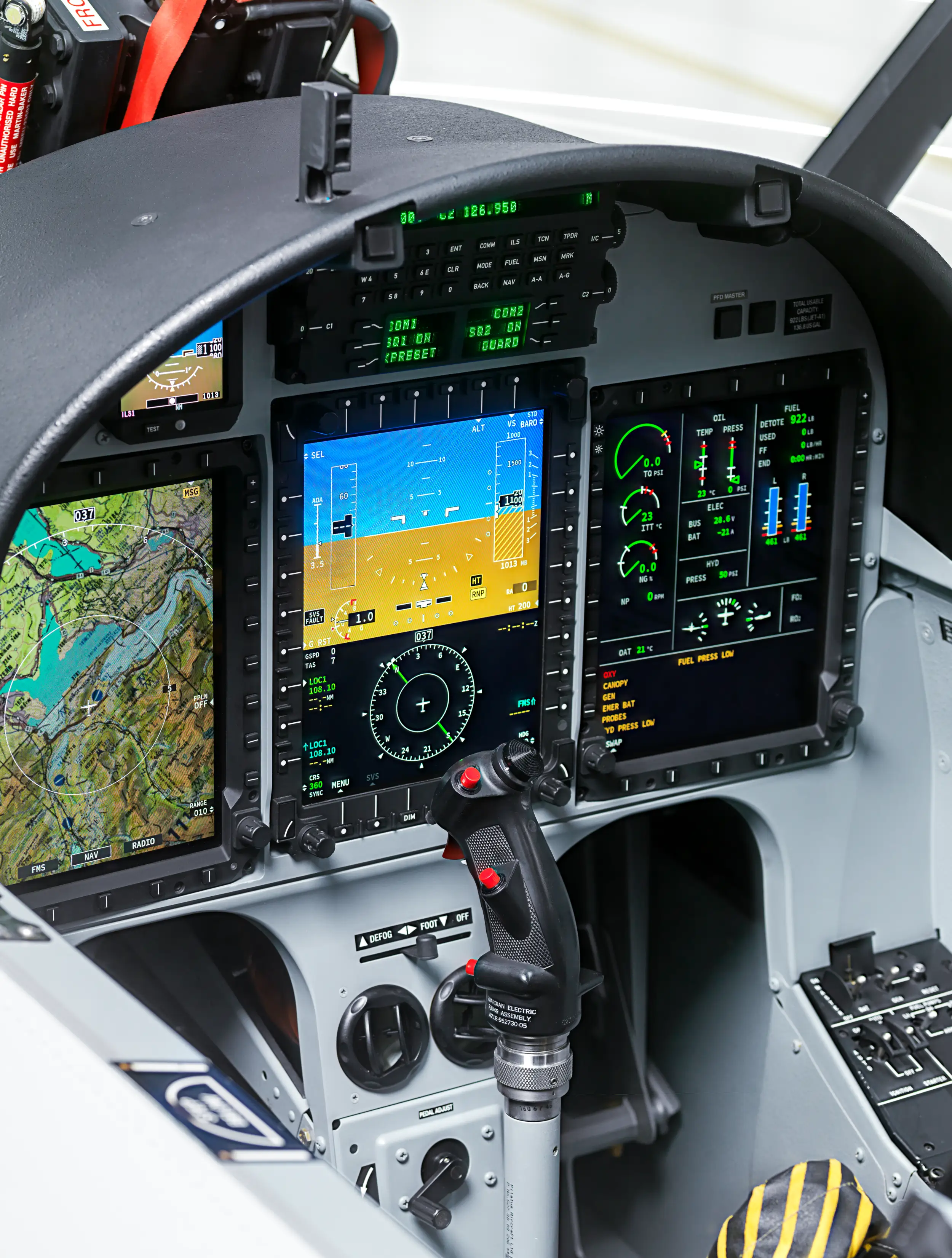 PC 7 MKX Cockpit Closeup